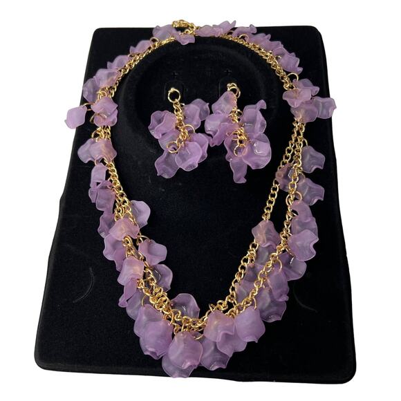Acrylic Lavender Statement Flower Necklace And Dangle Earring Set - Picture 1 of 5